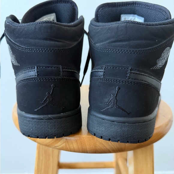 Air Jordan Black 1 mid Sneakers - Picture 5 of 8